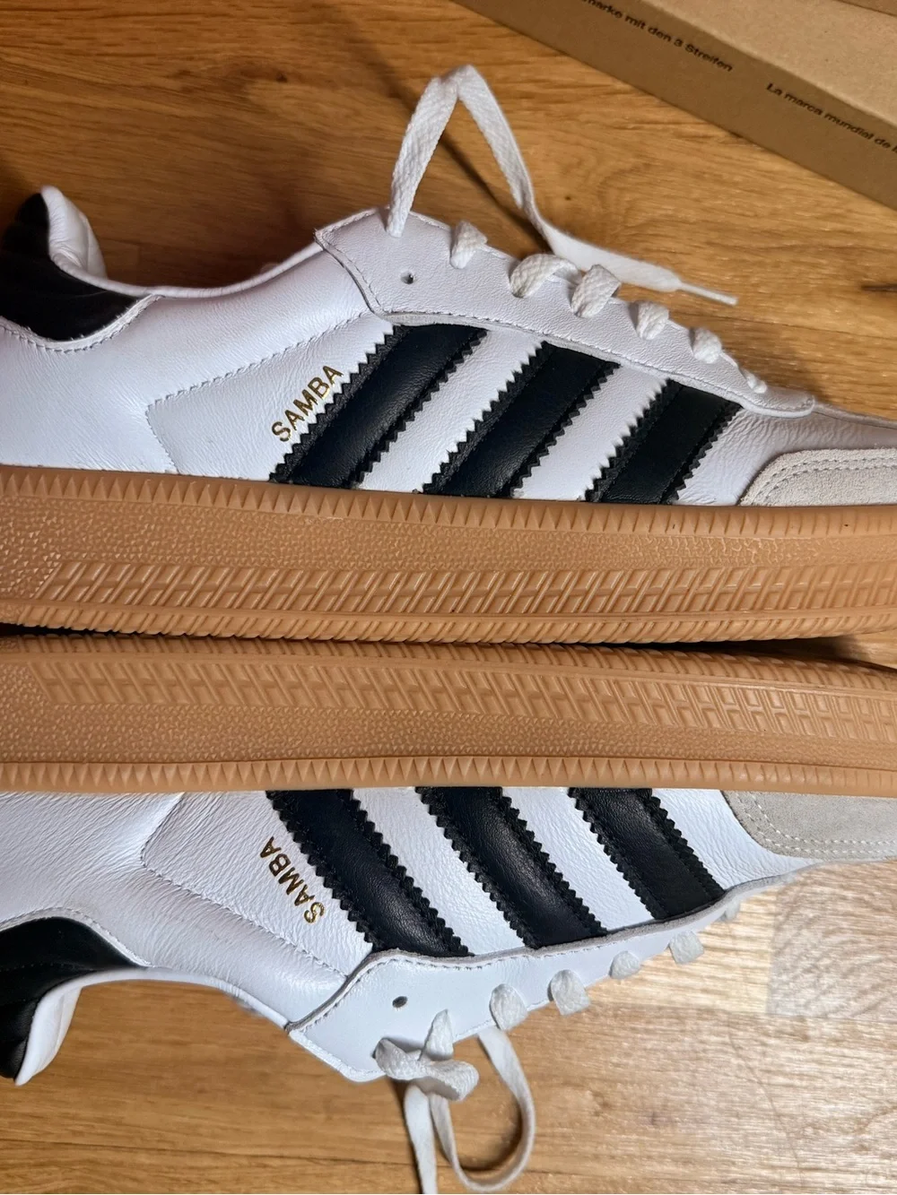 adidas classic sneaker